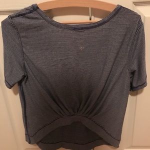 Lululemon back crop yoga tee
